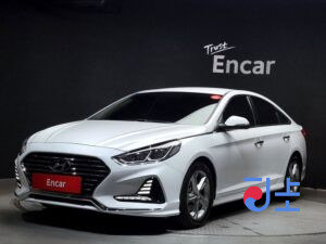 Hyundai Sonata white - KMHE341AGJA350473
