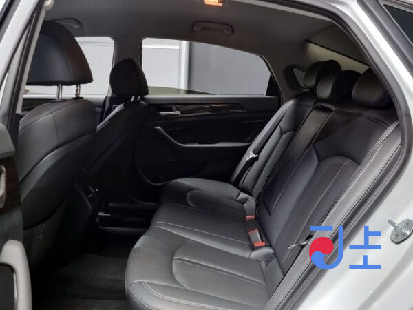 Hyundai Sonata white - KMHE341AGJA350473 - Image 13