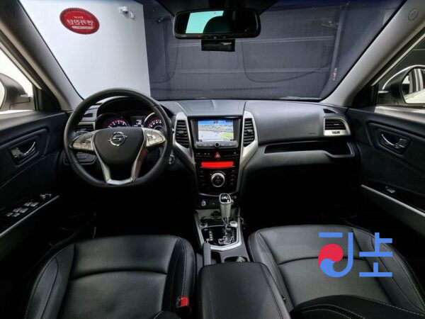 SsangYong Tivoli white - KPBXH3AR1FP017772 - Image 7