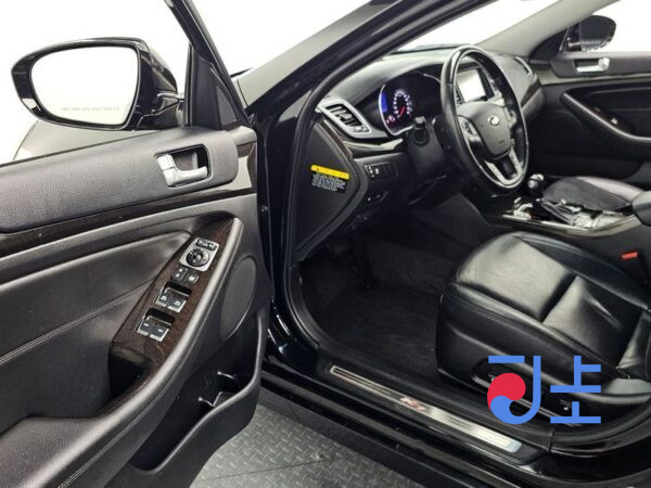 Kia K7 black - KNALL415BDA116087 - Image 11