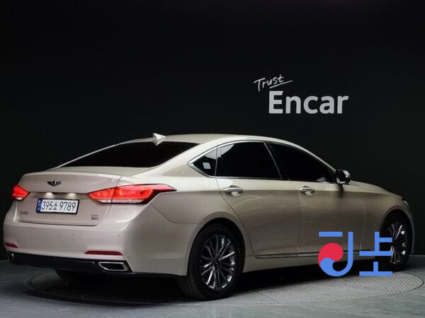 Hyundai Genesis white - KMHGL41DDFU021261 - Image 2
