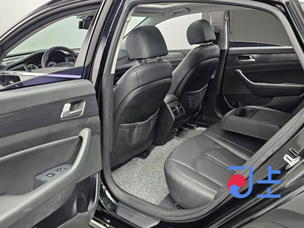 Hyundai Sonata black - KMHE3413BJA069268 - Image 19