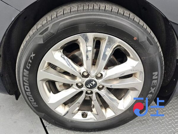 Kia Carnival black - KNAME81ABFS005135 - Image 5