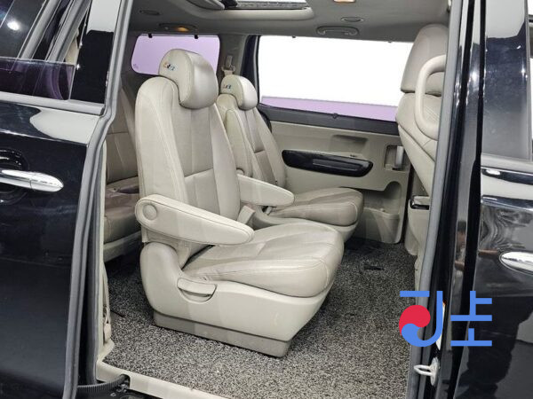 Kia Carnival black - KNAME81ABFS005135 - Image 12