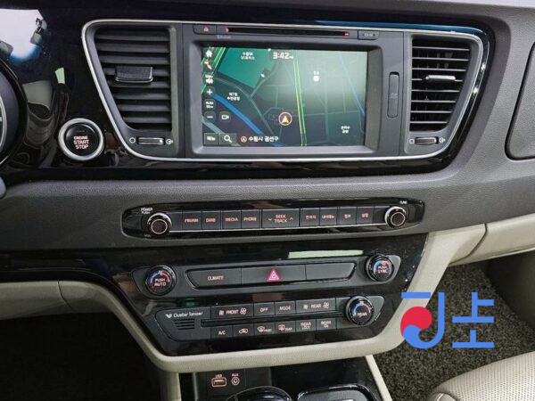 Kia Carnival black - KNAME81ABFS005135 - Image 14
