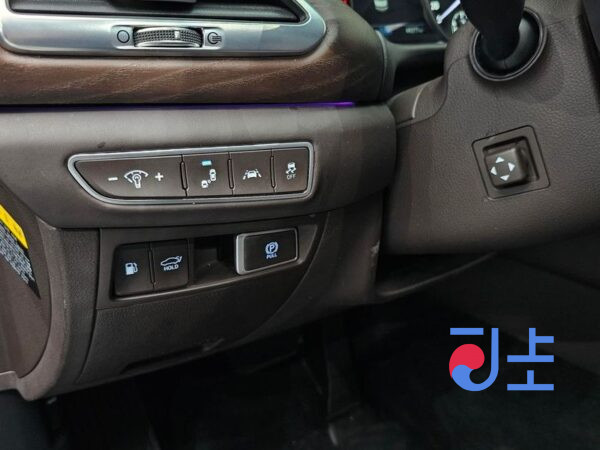 Genesis G90 blue - KMHG341HDMU094256 - Image 15