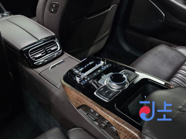 Genesis G90 blue - KMHG341HDMU094256 - Image 18