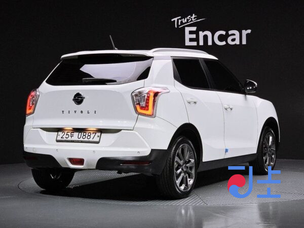 SsangYong Tivoli white - KPBXH3AR1GP098422 - Image 2