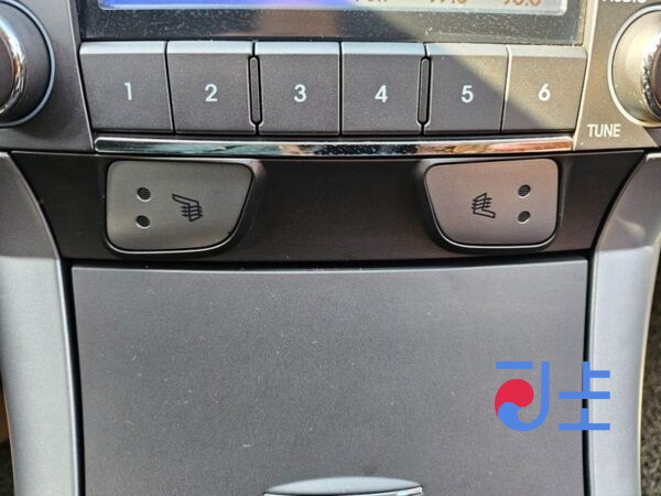 Hyundai Sonata white - KMHEU41MP9A721878 - Image 13