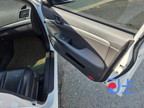Hyundai Sonata white - KMHEU41MP9A721878 - Image 20