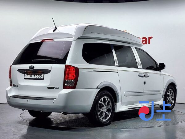 Kia Carnival white - KNHMD376BES563030 - Image 2