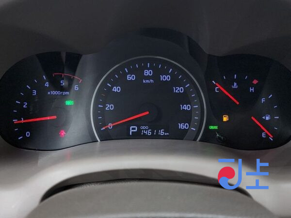 Kia Carnival white - KNHMD376BES563030 - Image 8