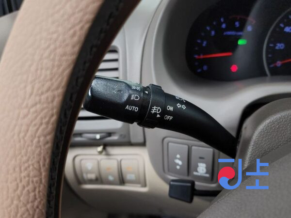 Kia Carnival white - KNHMD376BES563030 - Image 15