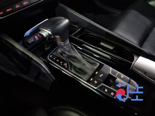 Kia K7 black - KNALA41GBHA001894 - Image 8