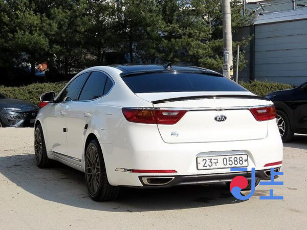 Kia K7 white - KNALB41ABGA021363 - Image 3