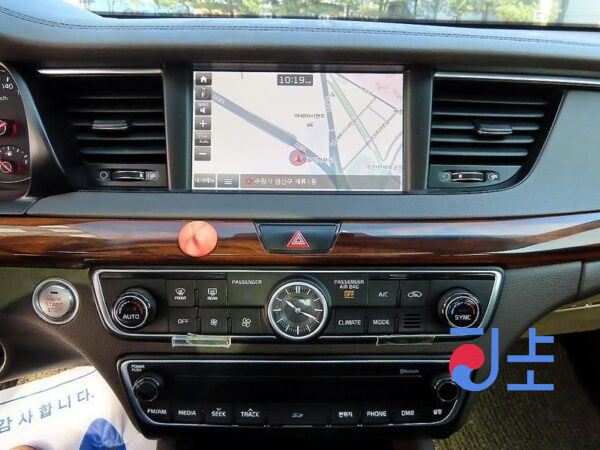 Kia K7 white - KNALB41ABGA021363 - Image 14