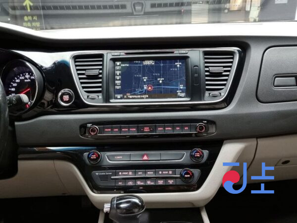 Kia Carnival grey - KNAME81ABGS195282 - Image 17