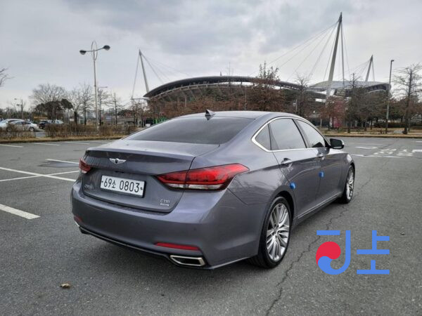 Hyundai Genesis grey - KMHGM41DDGU154709 - Image 2