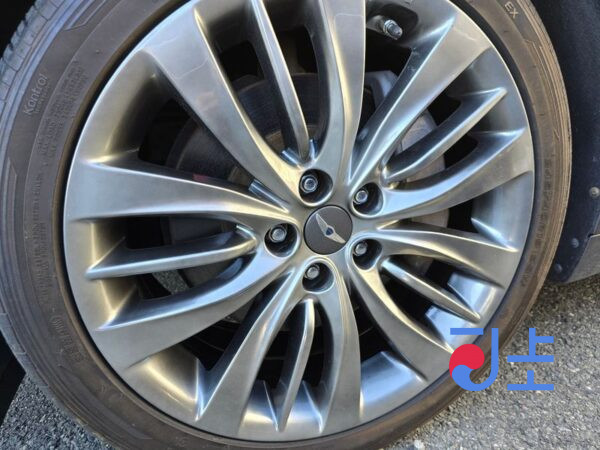 Hyundai Genesis grey - KMHGM41DDGU154709 - Image 10