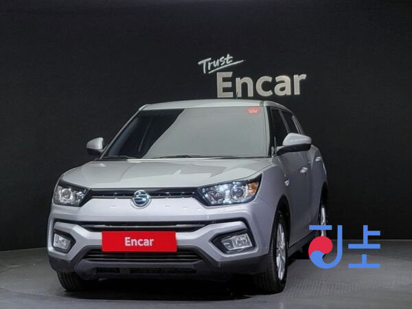 SsangYong Tivoli silver - KPBXH3AP1KP283607 - Image 3