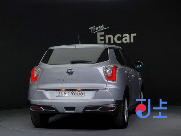 SsangYong Tivoli silver - KPBXH3AP1KP283607 - Image 4