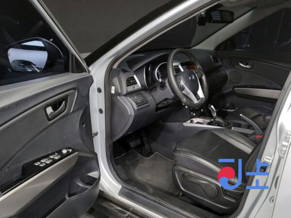 SsangYong Tivoli silver - KPBXH3AP1KP283607 - Image 11