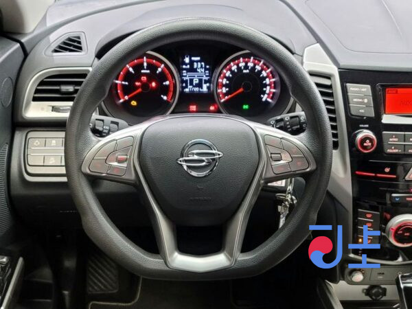 SsangYong Tivoli silver - KPBXH3AP1KP283607 - Image 14