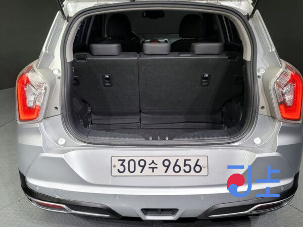 SsangYong Tivoli silver - KPBXH3AP1KP283607 - Image 20
