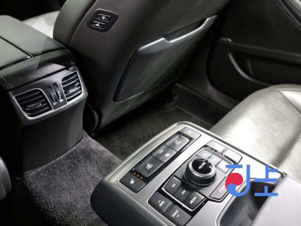 Hyundai Genesis grey - KMHGM41DDFU069078 - Image 18
