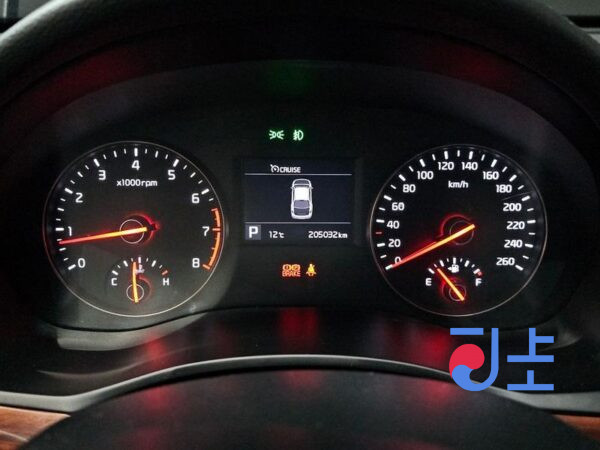 Kia K7 grey - KNALC418BHA059217 - Image 8