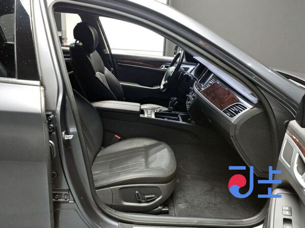 Hyundai Genesis grey - KMHGL41DDFU071491 - Image 10
