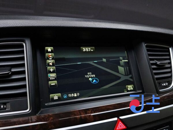 Hyundai Genesis grey - KMHGL41DDFU071491 - Image 16