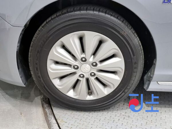 Hyundai Sonata grey - KMHE3411BFA002090 - Image 5
