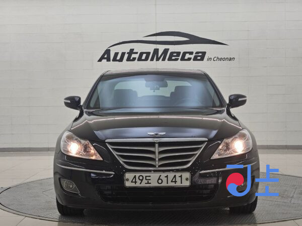 Hyundai Genesis black - KMHGB41AP8U002161 - Image 2