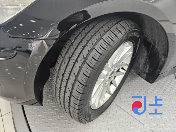 Hyundai Genesis black - KMHGB41AP8U002161 - Image 17