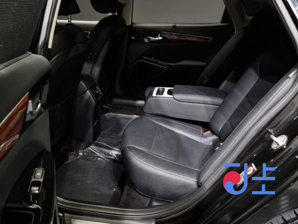 Kia K7 black - KNALB415BHA085843 - Image 12