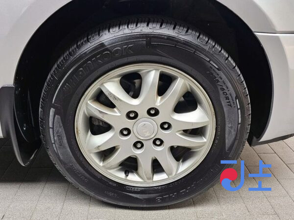 Kia Carnival silver - KNHMD376BCS482993 - Image 5