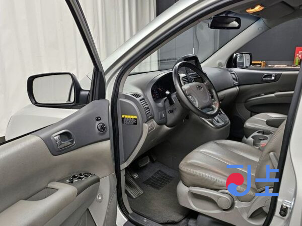 Kia Carnival silver - KNHMD376BCS482993 - Image 11