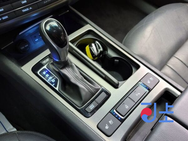Hyundai Genesis blue - KMHGL41DBFU062250 - Image 9