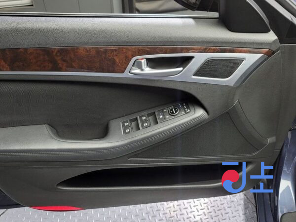 Hyundai Genesis blue - KMHGL41DBFU062250 - Image 19