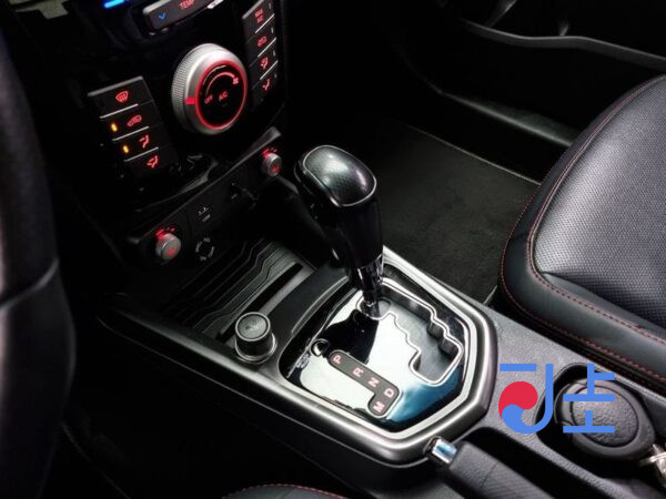 SsangYong Tivoli white - KPBXM3AP1GP086527 - Image 9
