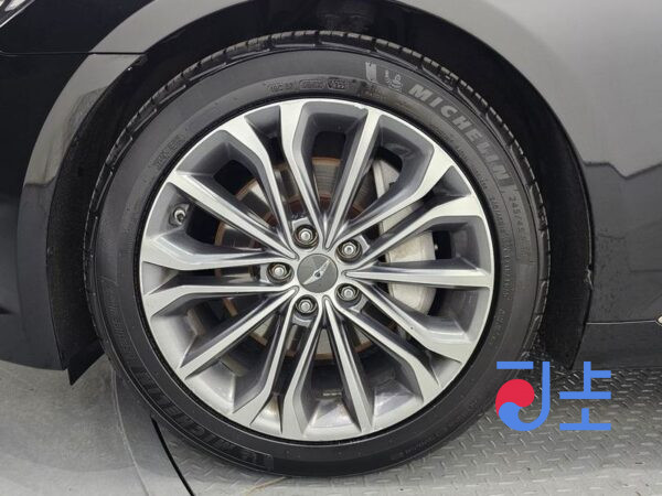 Hyundai Genesis black - KMHGM41DDFU075169 - Image 5