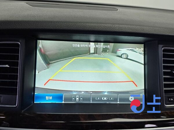 Hyundai Genesis black - KMHGM41DDFU075169 - Image 18