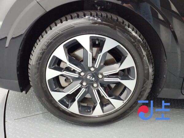 Kia Carnival black - KNANC813BMS097299 - Image 5