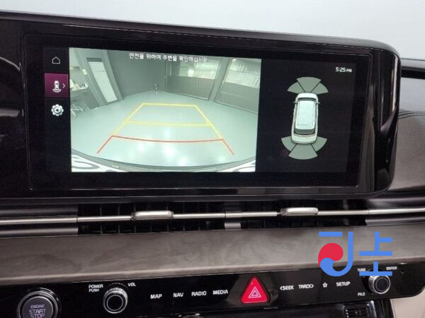 Kia Carnival black - KNANC813BMS097299 - Image 17