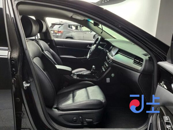 Kia K7 black - KNALC41ABLA214557 - Image 11