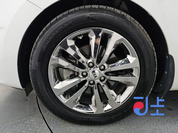 Kia Carnival white - KNAMC81ABGS129832 - Image 6