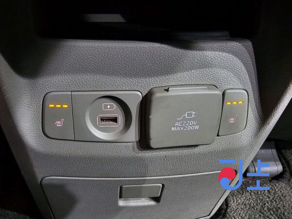 Kia Carnival white - KNAMC81ABGS129832 - Image 20