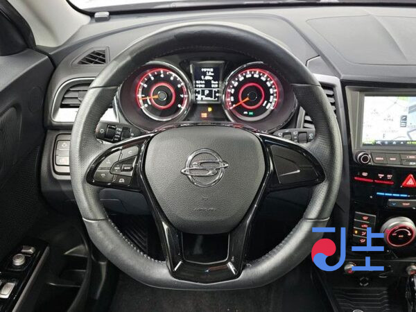 SsangYong Tivoli white - KPBXH3AR1HP138034 - Image 14
