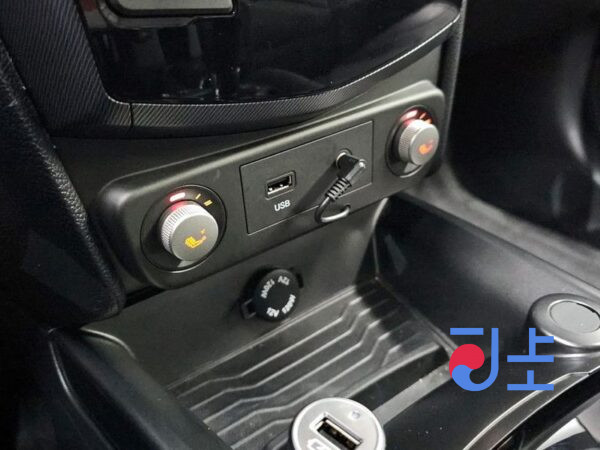 SsangYong Tivoli white - KPBXH3AR1HP138034 - Image 18